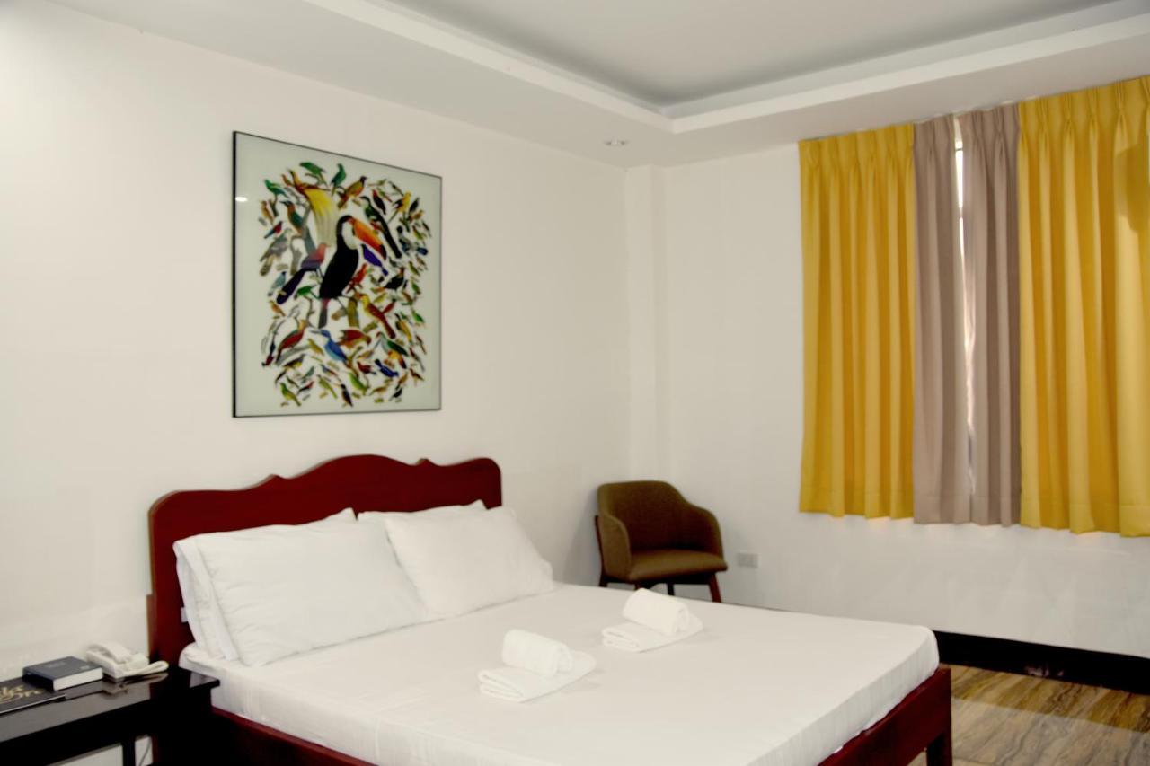 Mamburao Isla De Oro Hotel מראה חיצוני תמונה