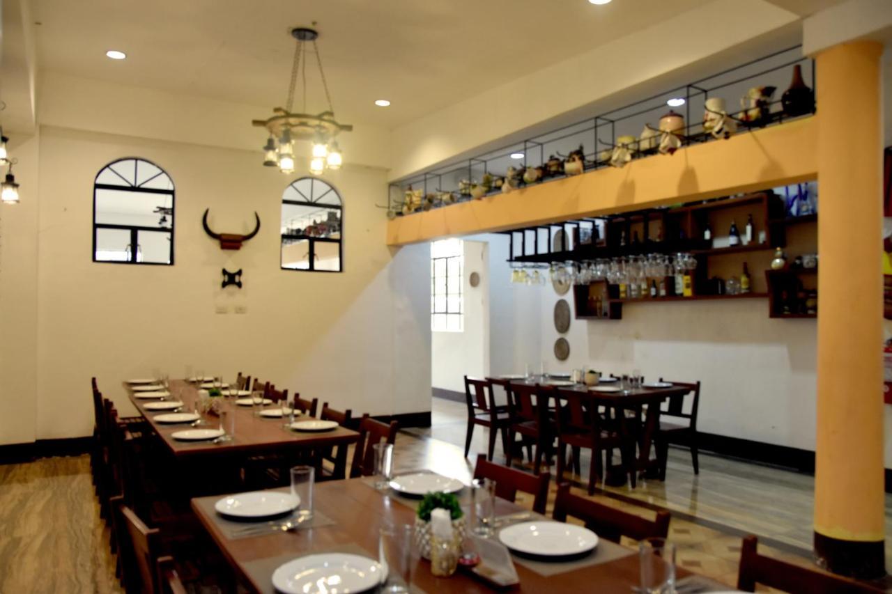 Mamburao Isla De Oro Hotel מראה חיצוני תמונה