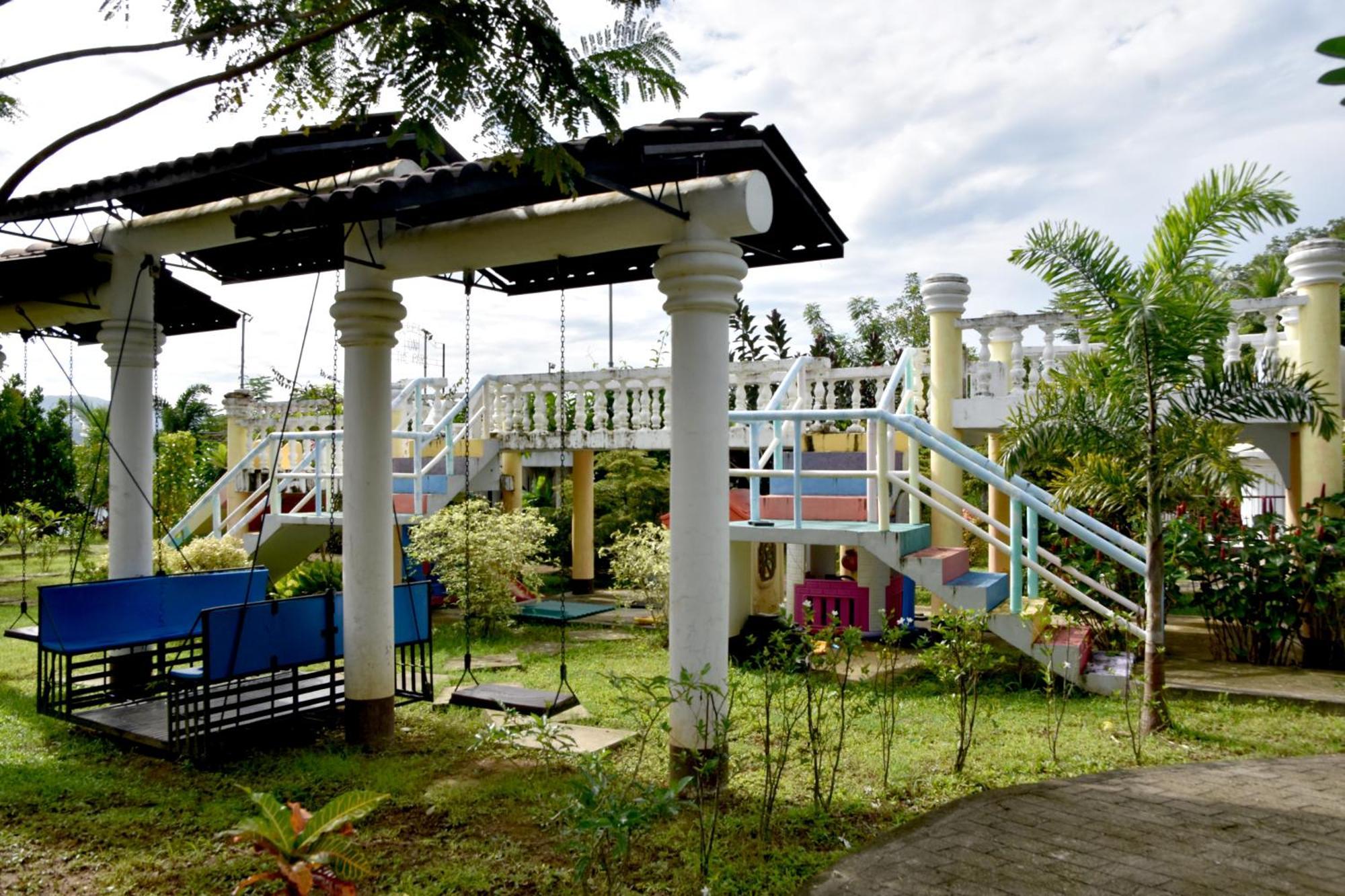 Mamburao Isla De Oro Hotel מראה חיצוני תמונה