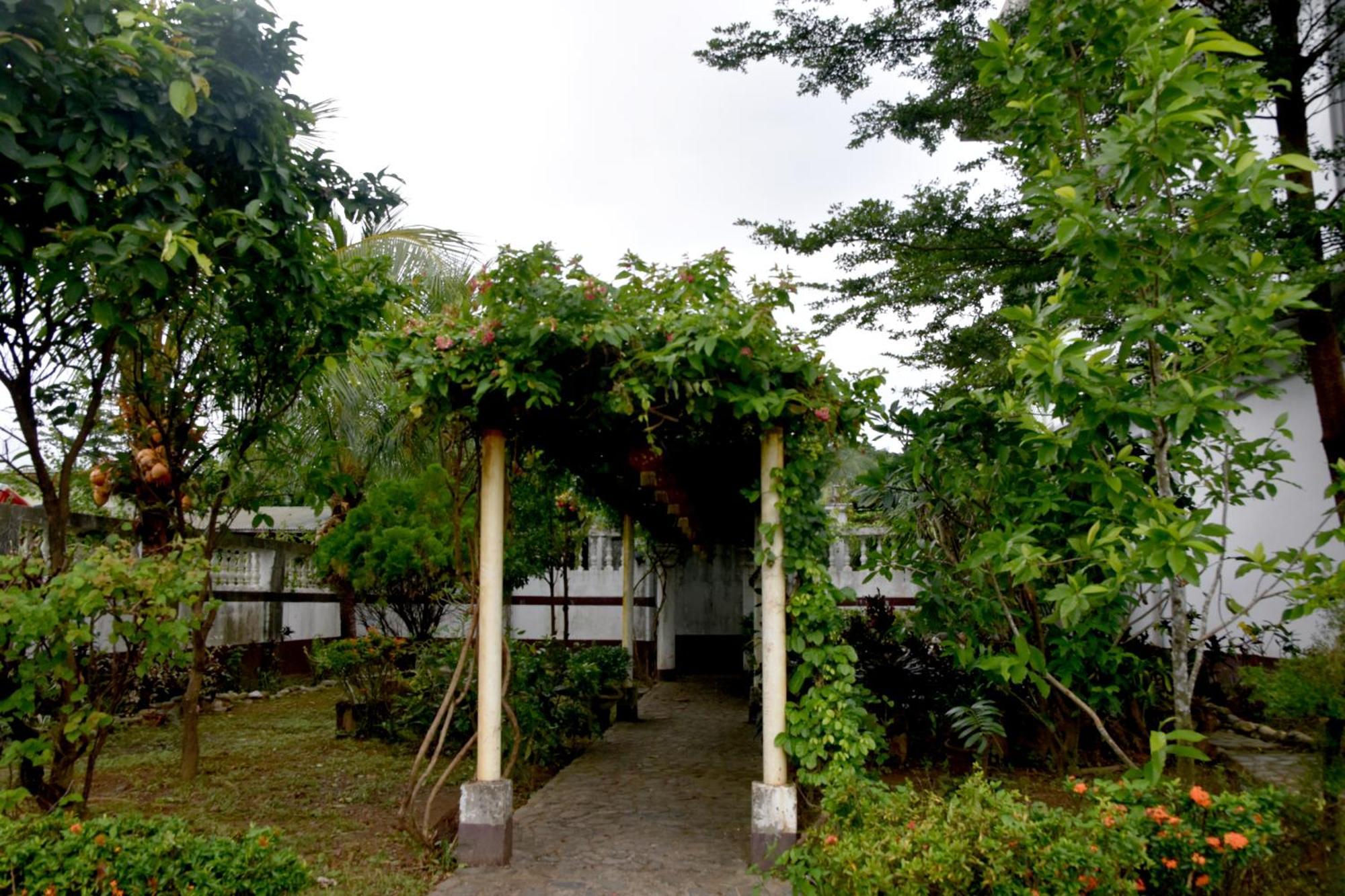 Mamburao Isla De Oro Hotel מראה חיצוני תמונה